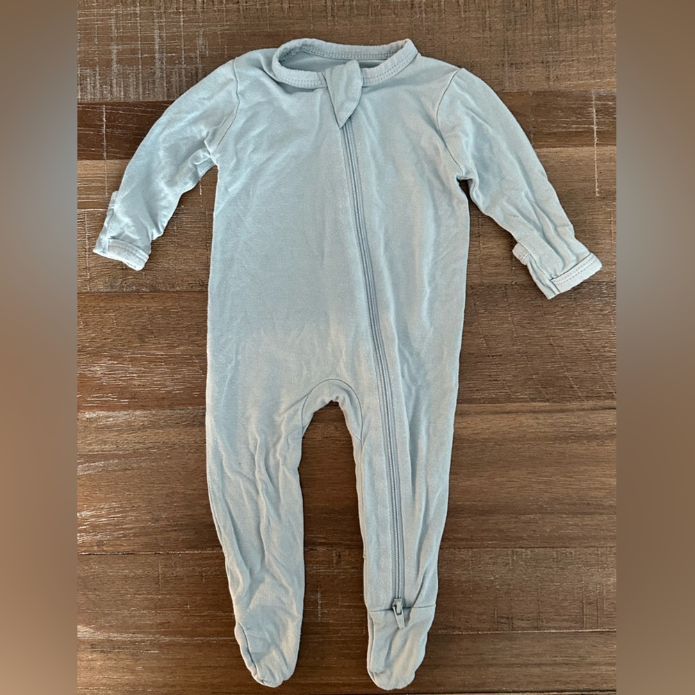 Kyte baby Zippered Footie in Fog